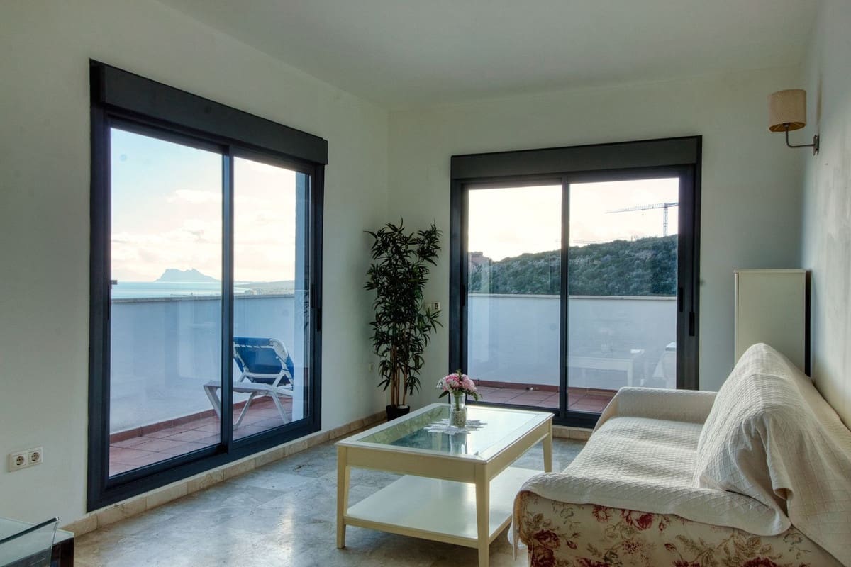 3 bedroom Apartment for sale in Manilva with pool - € 450,000 (Ref: 9972710)