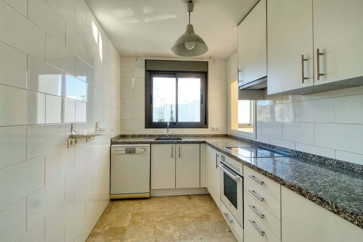 3 bedroom Apartment for sale in Manilva with pool - € 450,000 (Ref: 9972710)