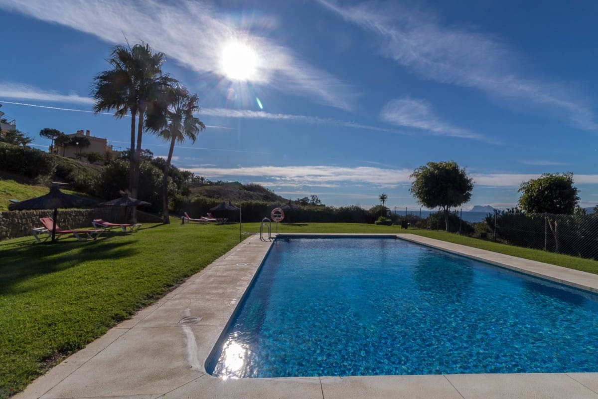 3 bedroom Apartment for sale in Manilva with pool - € 450,000 (Ref: 9972710)