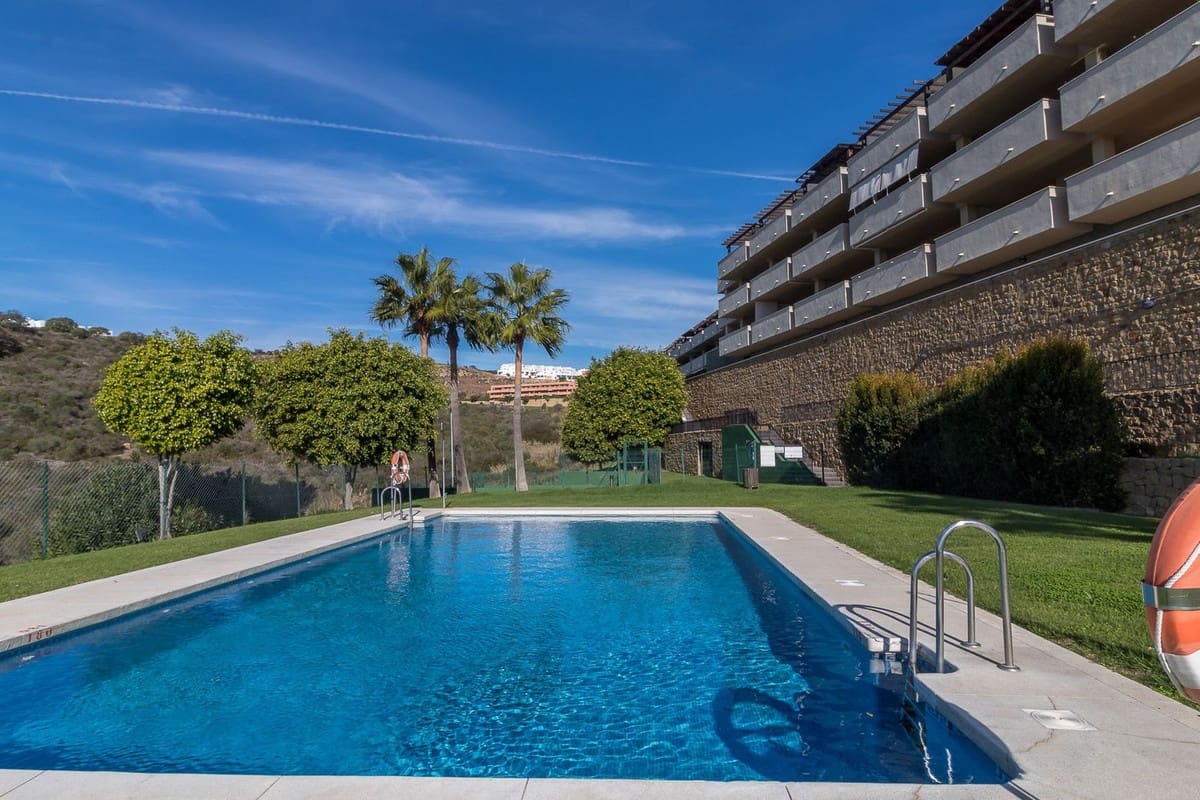 3 bedroom Apartment for sale in Manilva with pool - € 450,000 (Ref: 9972710)