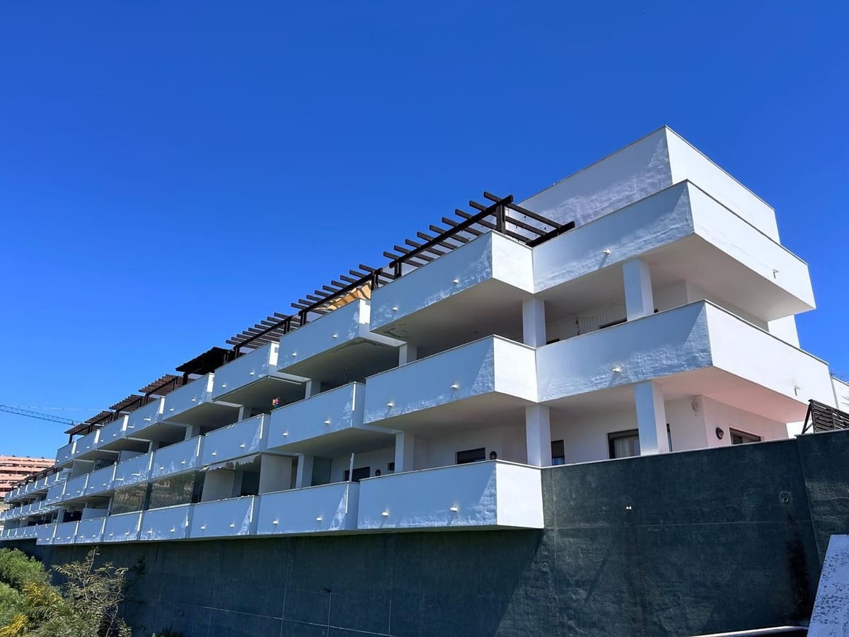 3 bedroom Apartment for sale in Manilva with pool - € 450,000 (Ref: 9972710)