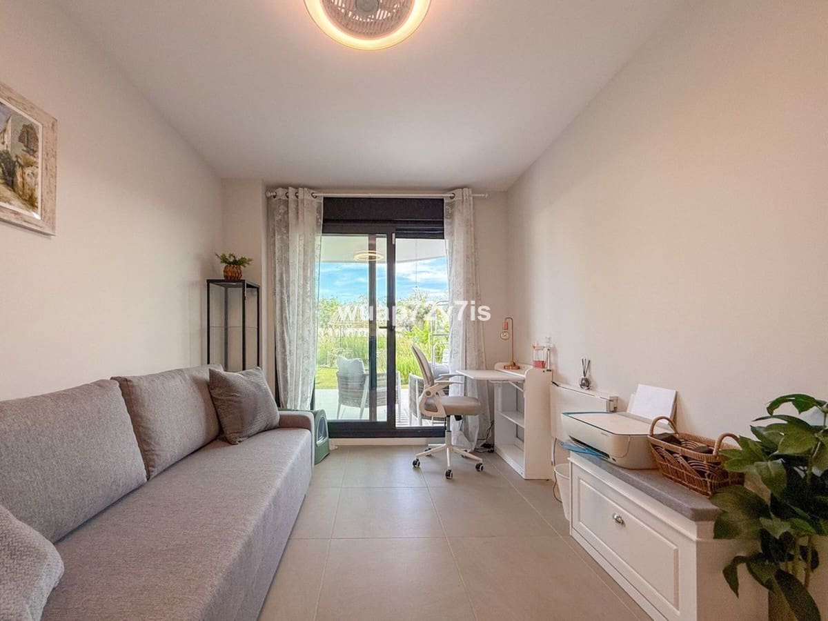 2 soveværelse Lejlighed til salg i New Golden Mile med swimmingpool - € 450.000 (Ref: 9972712)