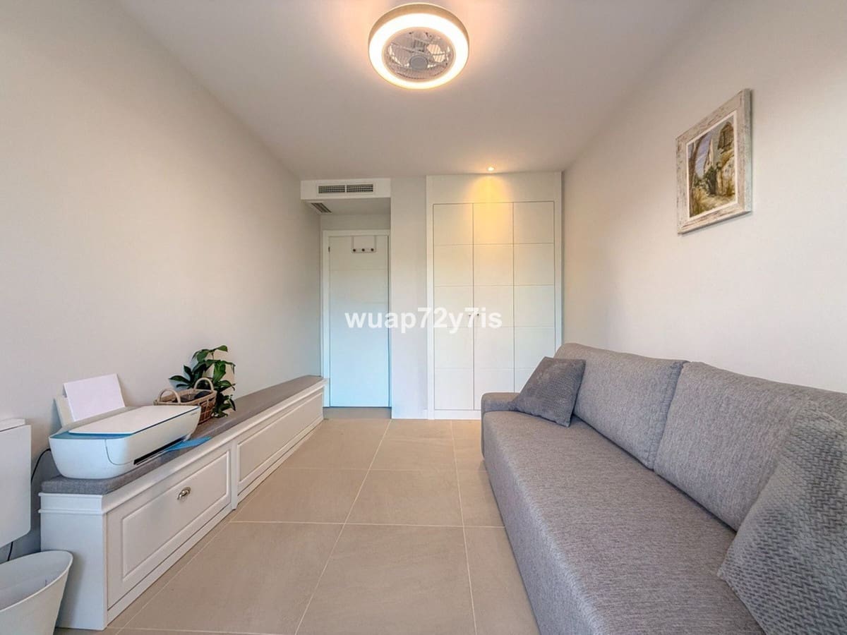 2 soveværelse Lejlighed til salg i New Golden Mile med swimmingpool - € 450.000 (Ref: 9972712)