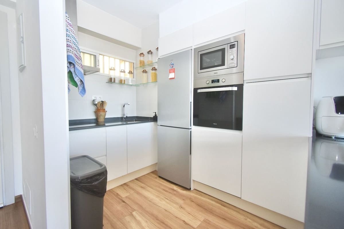 2 soveværelse Lejlighed til salg i Benalmadena med garage - € 478.000 (Ref: 9972714)