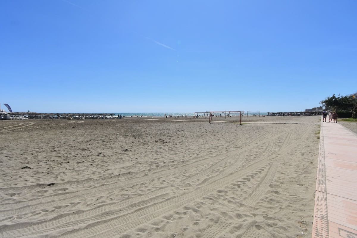 2 soveværelse Lejlighed til salg i Benalmadena med garage - € 478.000 (Ref: 9972714)