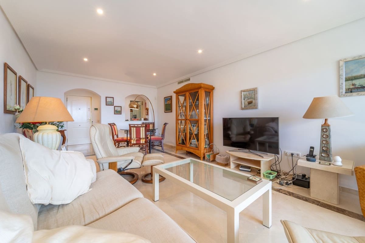 3 soverom Leilighet til salgs i Los Arqueros med svømmebasseng garasje - € 475 000 (Ref: 9972715)