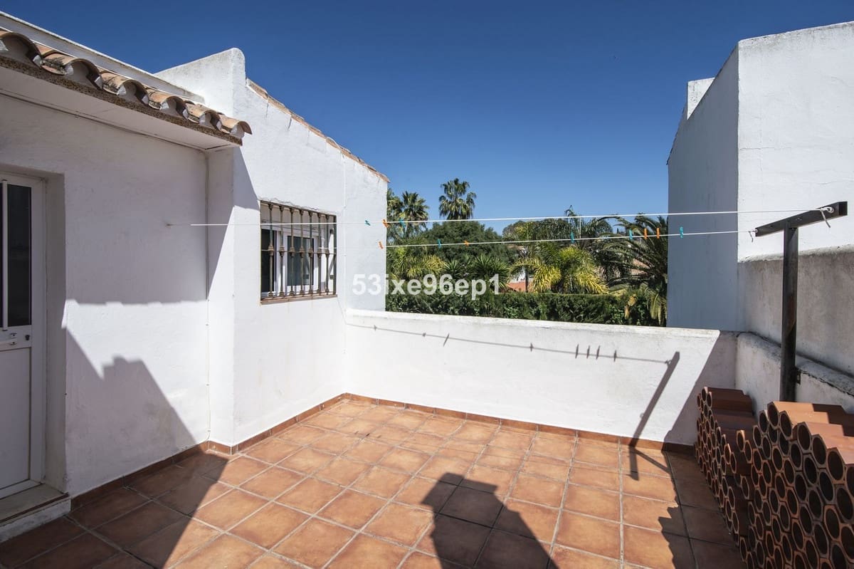 5 bedroom Semi-detached Villa for sale in El Padron with pool - € 475,000 (Ref: 9972724)