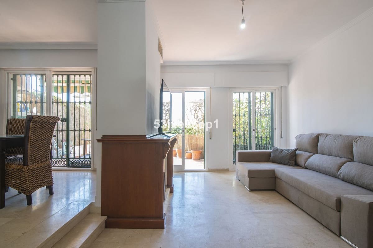 5 bedroom Semi-detached Villa for sale in El Padron with pool - € 475,000 (Ref: 9972724)