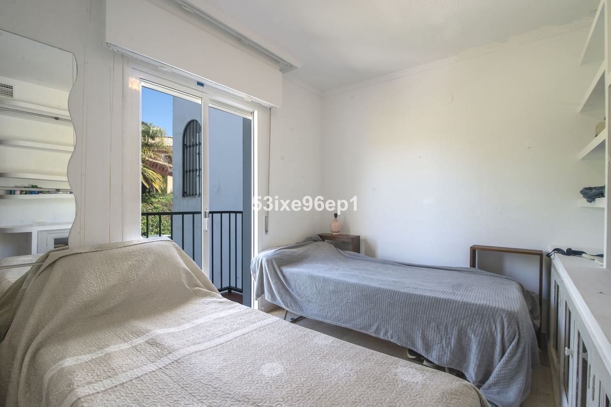 5 bedroom Semi-detached Villa for sale in El Padron with pool - € 475,000 (Ref: 9972724)