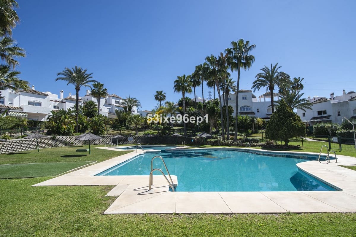 5 bedroom Semi-detached Villa for sale in El Padron with pool - € 475,000 (Ref: 9972724)