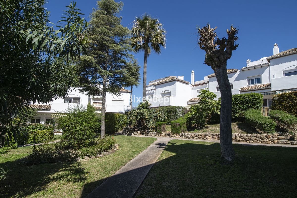 5 bedroom Semi-detached Villa for sale in El Padron with pool - € 475,000 (Ref: 9972724)
