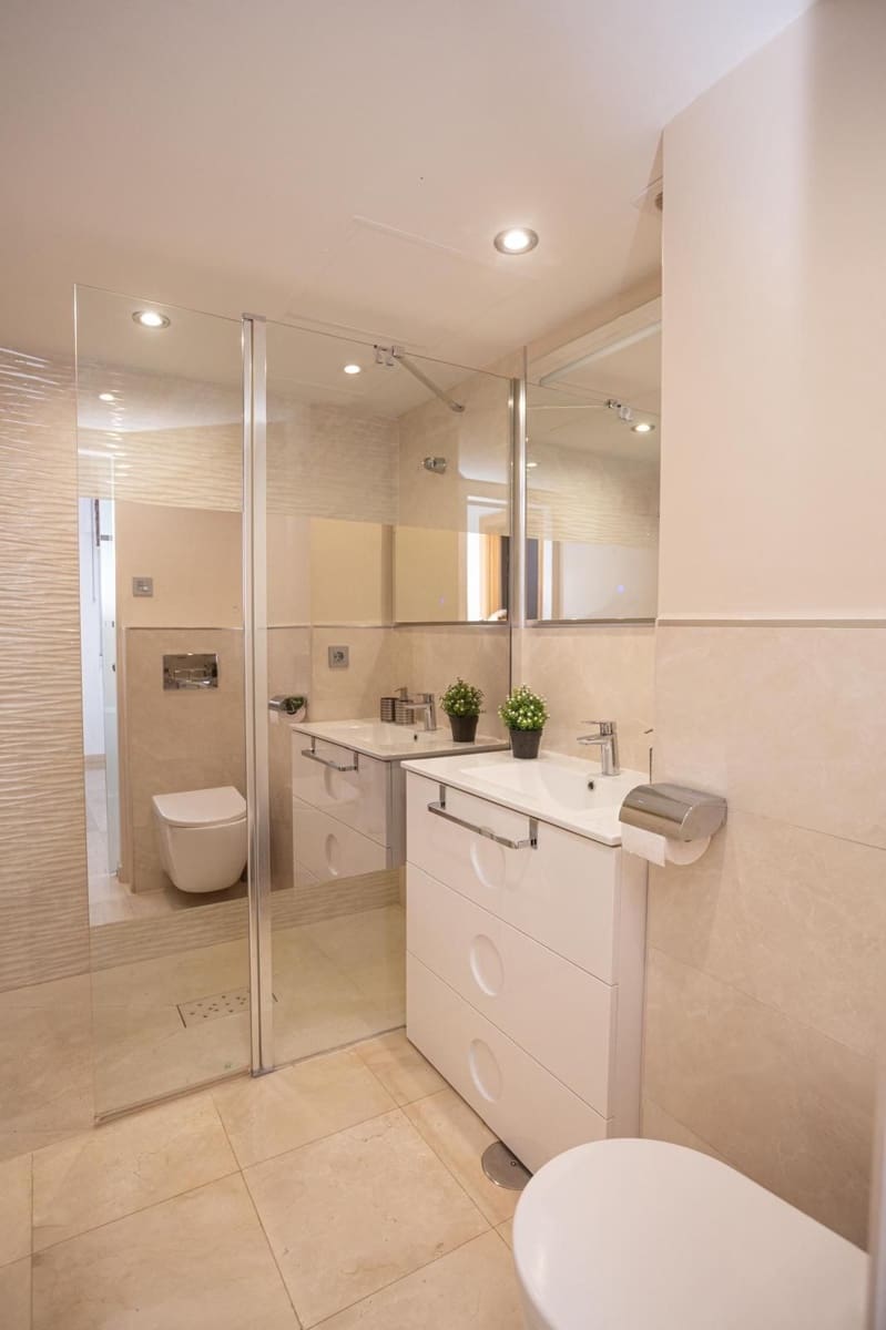 Apartamento de 2 habitaciones en Guadalmina en venta con piscina - 450.000 € (Ref: 9972725)