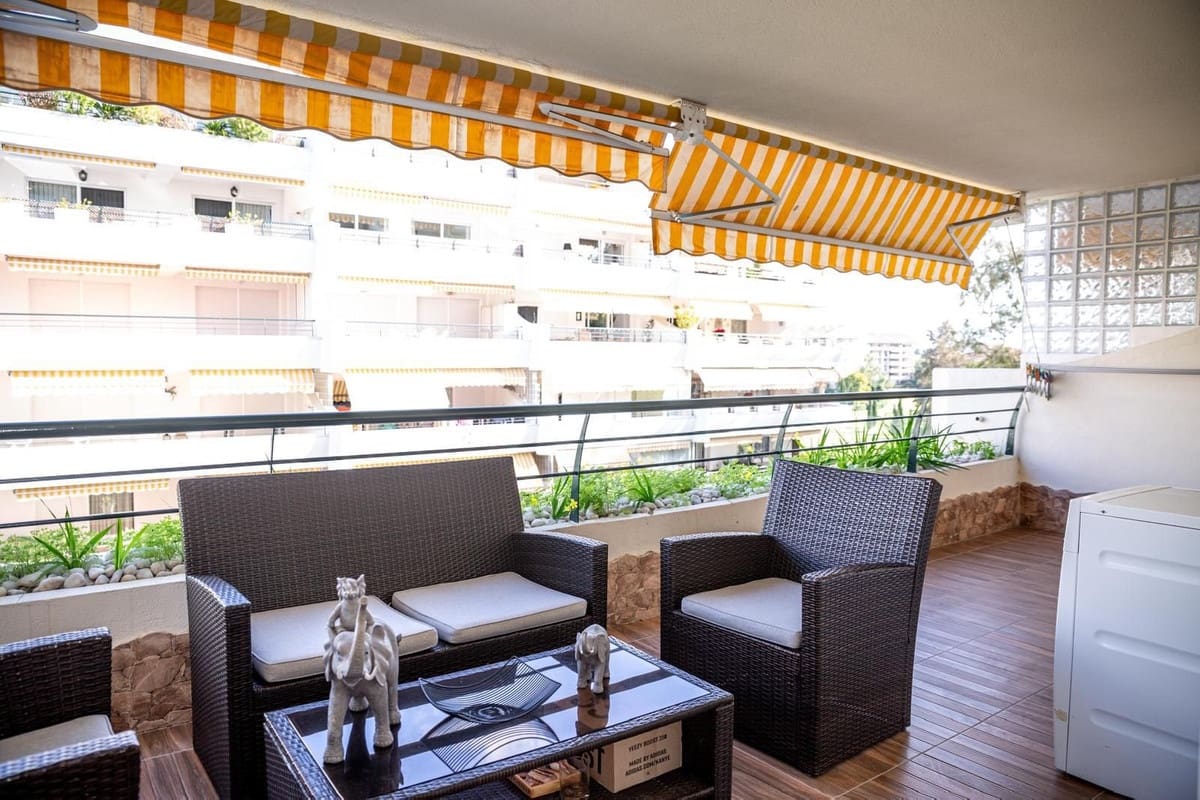 Apartamento de 2 habitaciones en Guadalmina en venta con piscina - 450.000 € (Ref: 9972725)