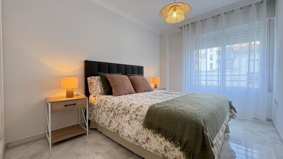 2 sovrum Lägenhet till salu i Marbella - 480 000 € (Ref: 9972729)
