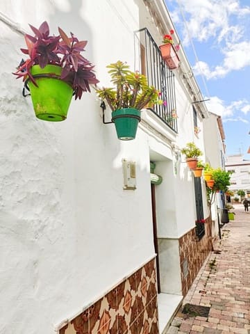 3 bedroom Townhouse for sale in Estepona - € 423,000 (Ref: 9972730)