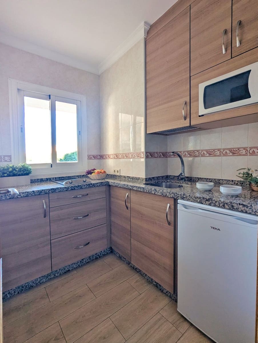 2 soveværelse Lejlighed til salg i Fuengirola med swimmingpool - € 477.000 (Ref: 9972731)