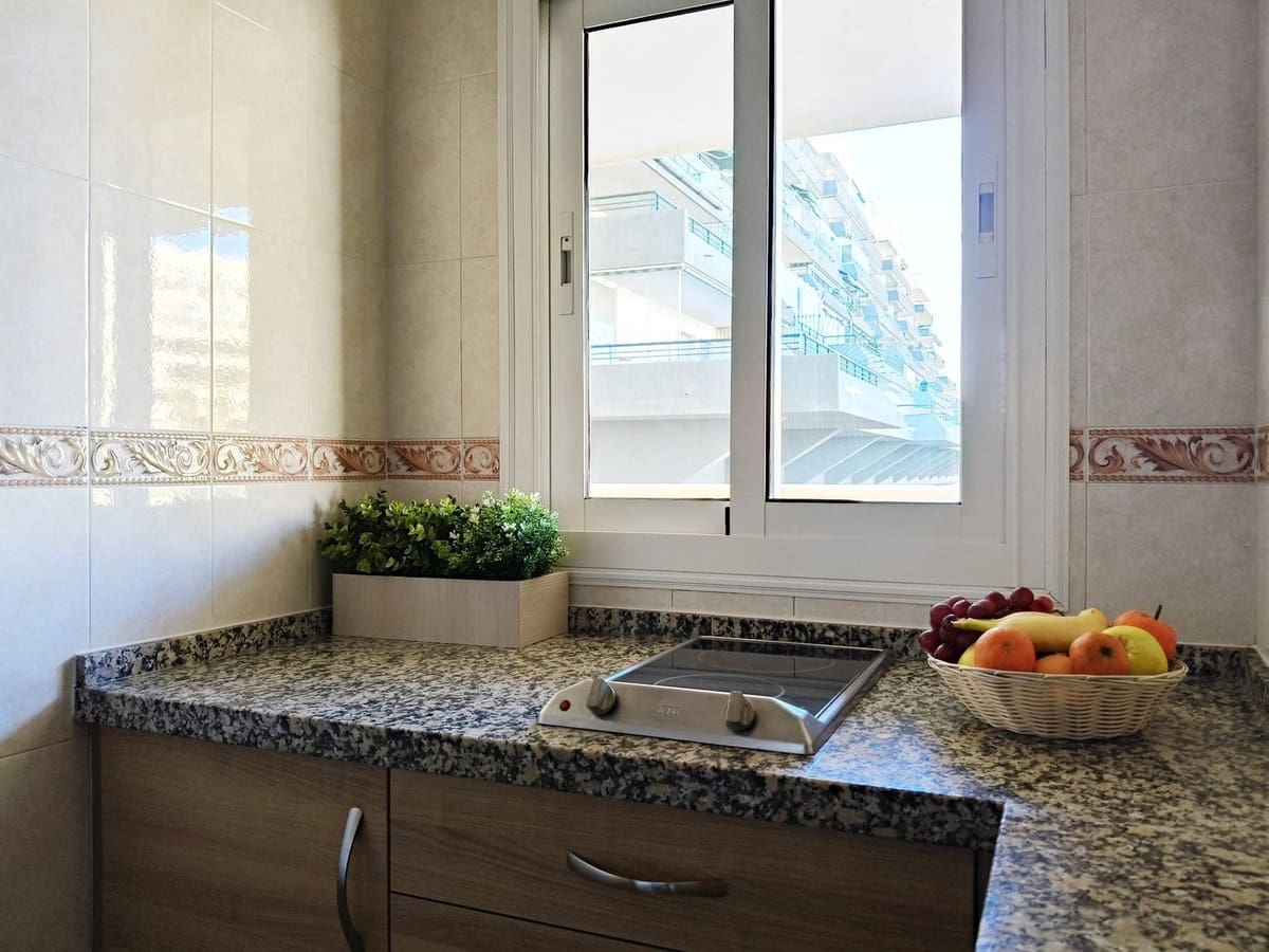 2 soveværelse Lejlighed til salg i Fuengirola med swimmingpool - € 477.000 (Ref: 9972731)