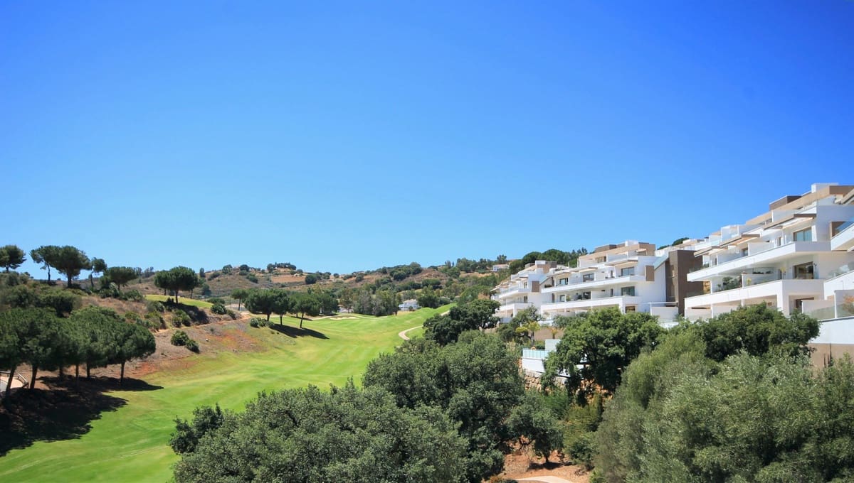 2 soveværelse Lejlighed til salg i La Cala Golf med swimmingpool - € 485.000 (Ref: 9972733)
