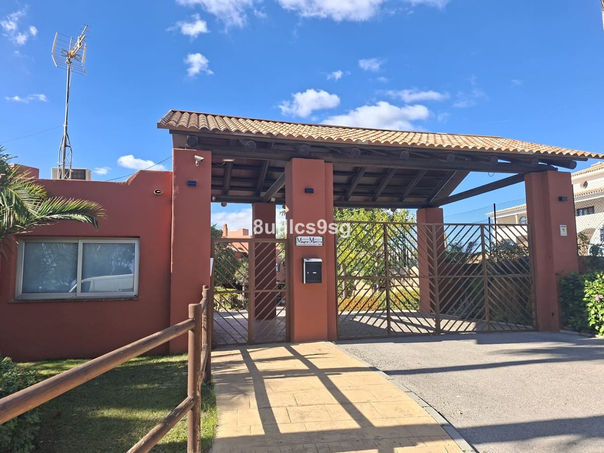 2 bedroom Townhouse for sale in Manilva with pool - € 479,000 (Ref: 9972735)