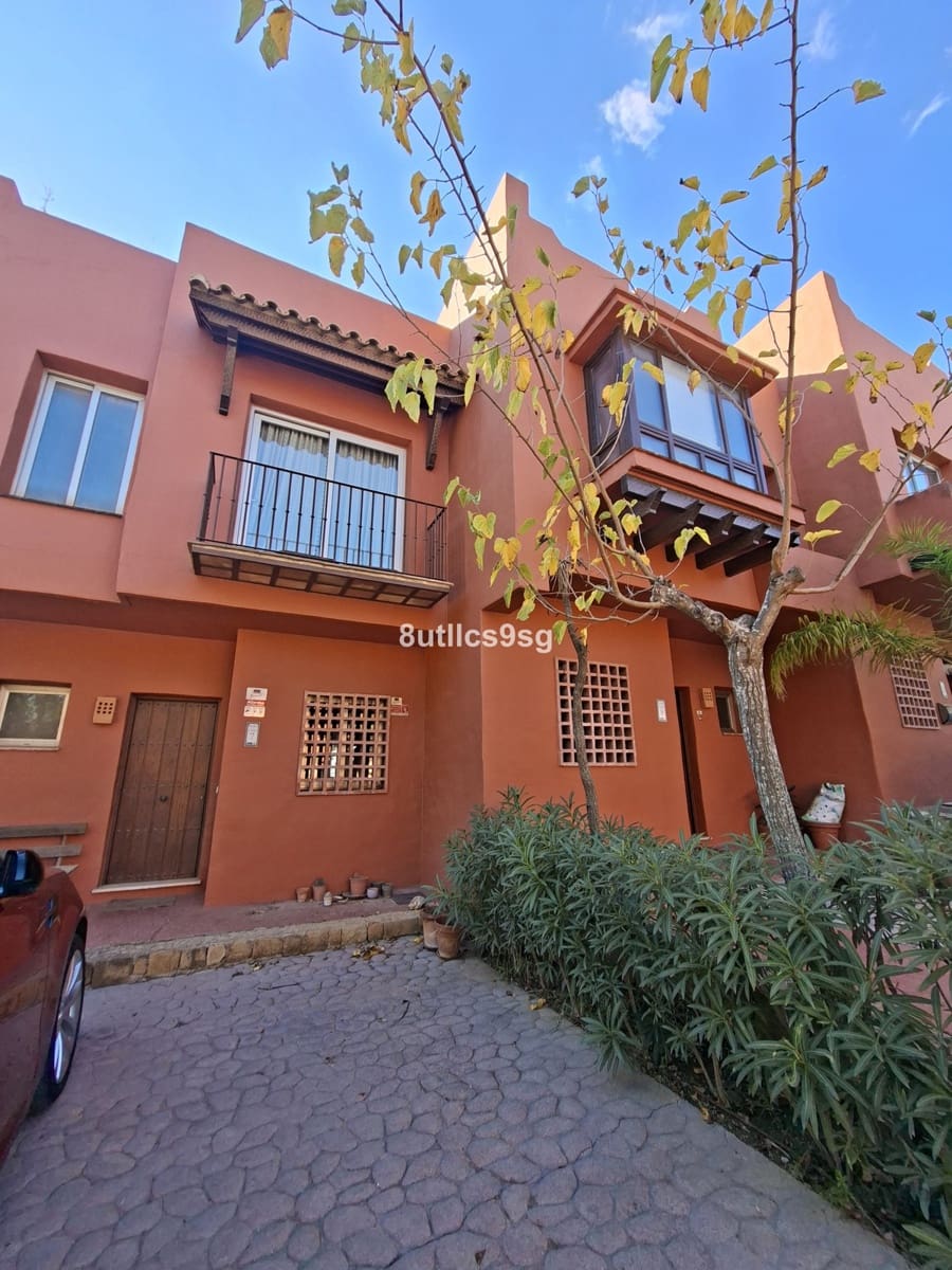 2 bedroom Townhouse for sale in Manilva with pool - € 479,000 (Ref: 9972735)