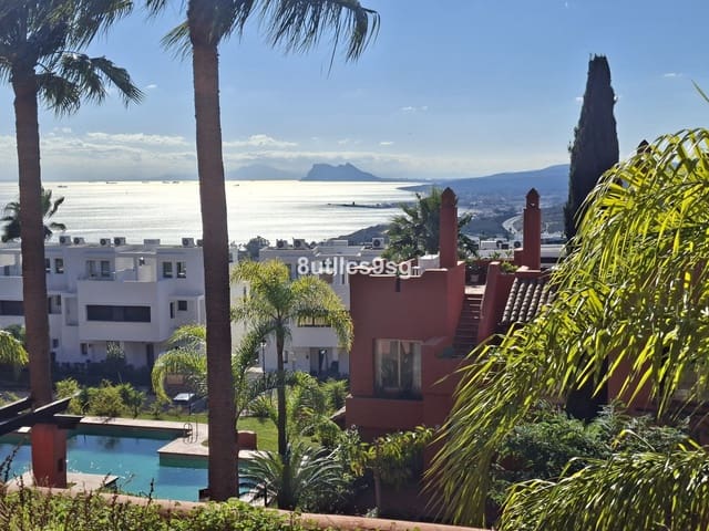 Casa de 2 habitaciones en Manilva en venta con piscina - 479.000 € (Ref: 9972735)