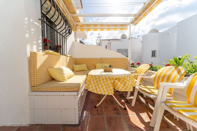 2 soverom Kjedet enebolig til salgs i Mijas Costa, Mijas med svømmebasseng - € 460 000 (Ref: 9972736)
