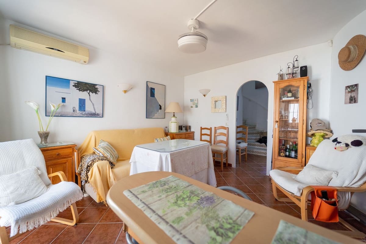 2 bedroom Semi-detached Villa for sale in Mijas Costa with pool - € 460,000 (Ref: 9972736)