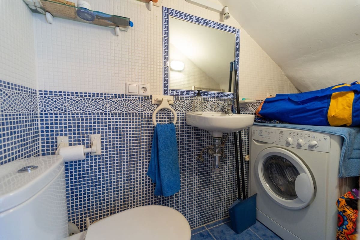 2 bedroom Semi-detached Villa for sale in Mijas Costa with pool - € 460,000 (Ref: 9972736)