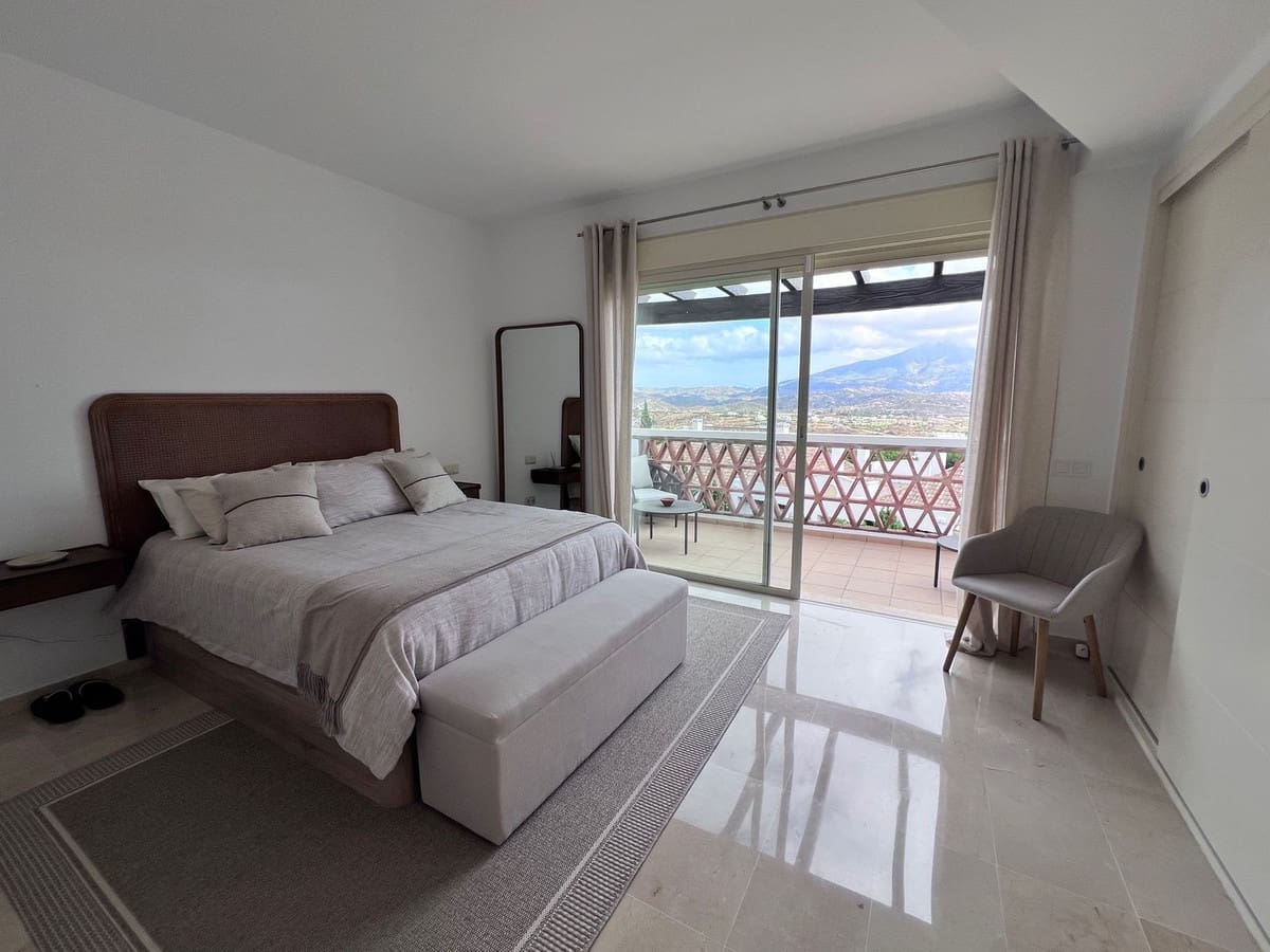 2 bedroom Townhouse for sale in La Cala Golf with pool garage - € 449,950 (Ref: 9972738)