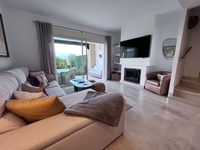 2 soveværelse Byhus til salg i La Cala Golf, Mijas med swimmingpool garage - € 449.950 (Ref: 9972738)