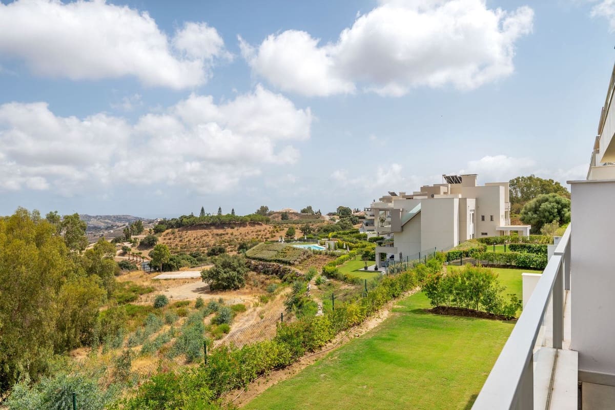 2 soverom Leilighet til salgs i La Cala Golf med svømmebasseng garasje - € 485 000 (Ref: 9972739)