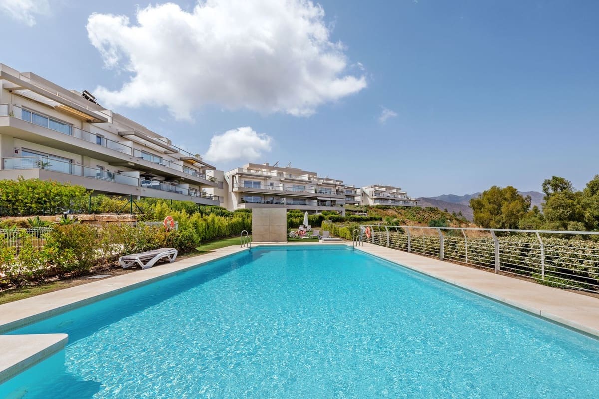 2 soverom Leilighet til salgs i La Cala Golf med svømmebasseng garasje - € 485 000 (Ref: 9972739)