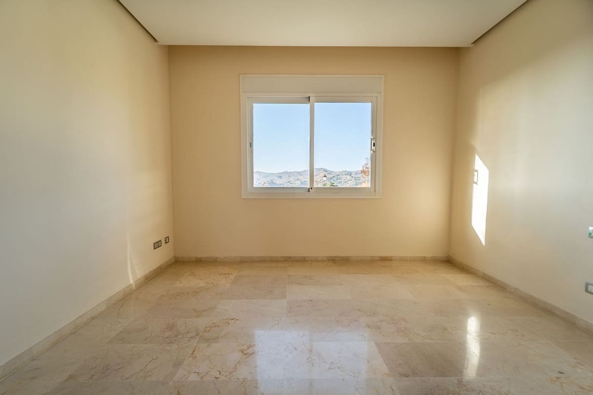 3 soverom Leilighet til salgs i La Cala Golf med svømmebasseng garasje - € 473 000 (Ref: 9972741)
