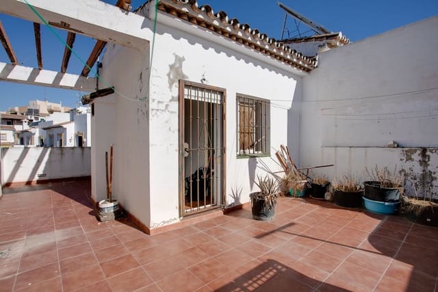 4 bedroom Townhouse for sale in Estepona with garage - € 475,000 (Ref: 9972742)