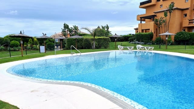 2 soveværelse Lejlighed til salg i La Duquesa / Puerto de la Duquesa, Manilva med swimmingpool - € 484.000 (Ref: 9972743)