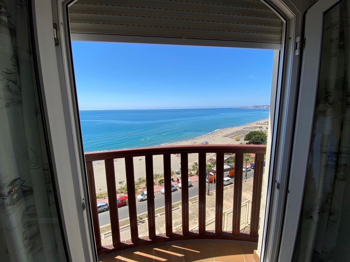 2 Zimmer Apartment zu verkaufen in Carvajal mit Pool Garage - 450.000 € (Ref: 9972745)