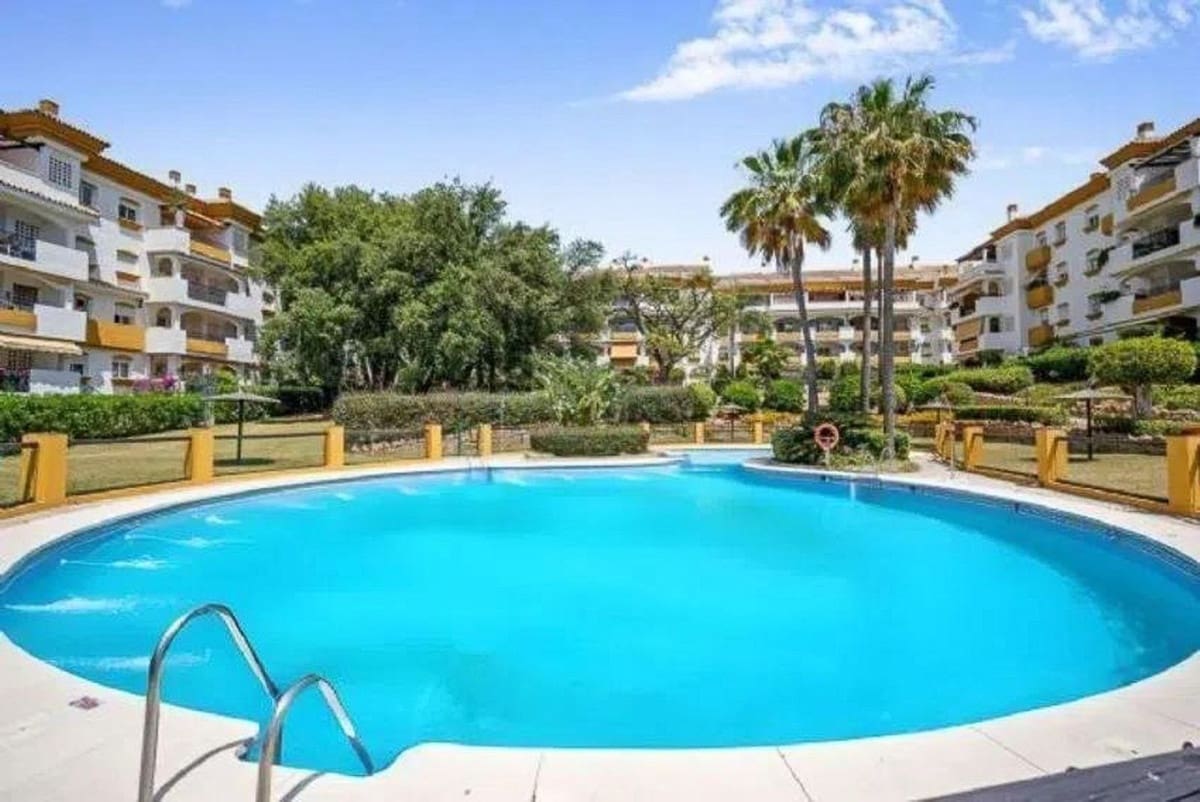 3 chambre Appartement à vendre à Marbella avec piscine - 450 000 € (Ref: 9972746)