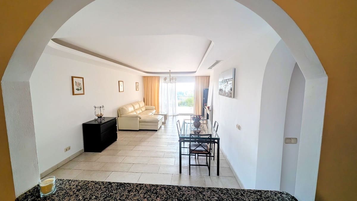 2 sovrum Lägenhet till salu i Benahavis med pool garage - 455 000 € (Ref: 9972747)