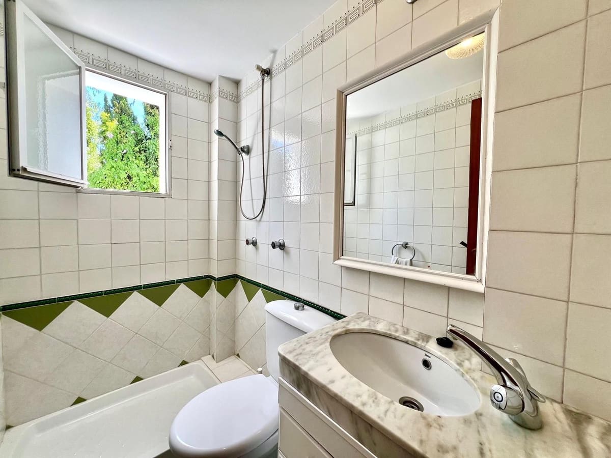 3 soveværelse Lejlighed til salg i Elviria med swimmingpool - € 425.000 (Ref: 9972748)