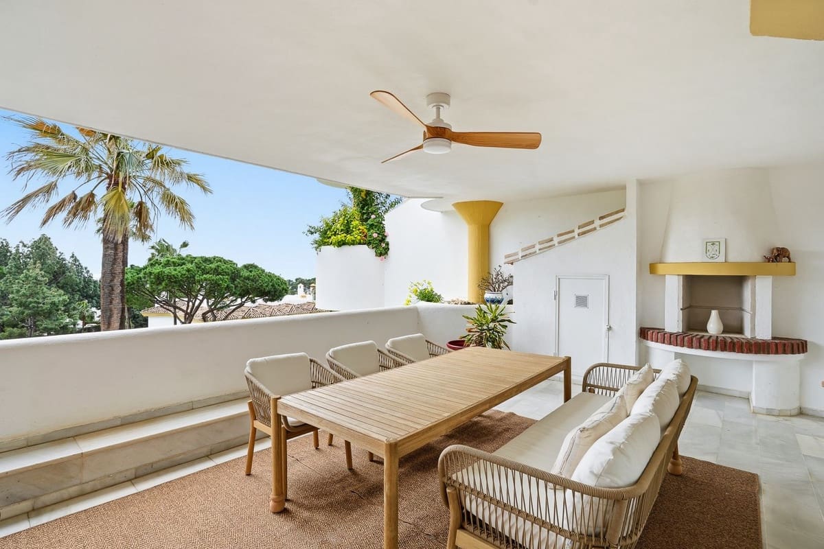 3 quarto Apartamento para venda em Calahonda com piscina - 549 000 € (Ref: 9974018)