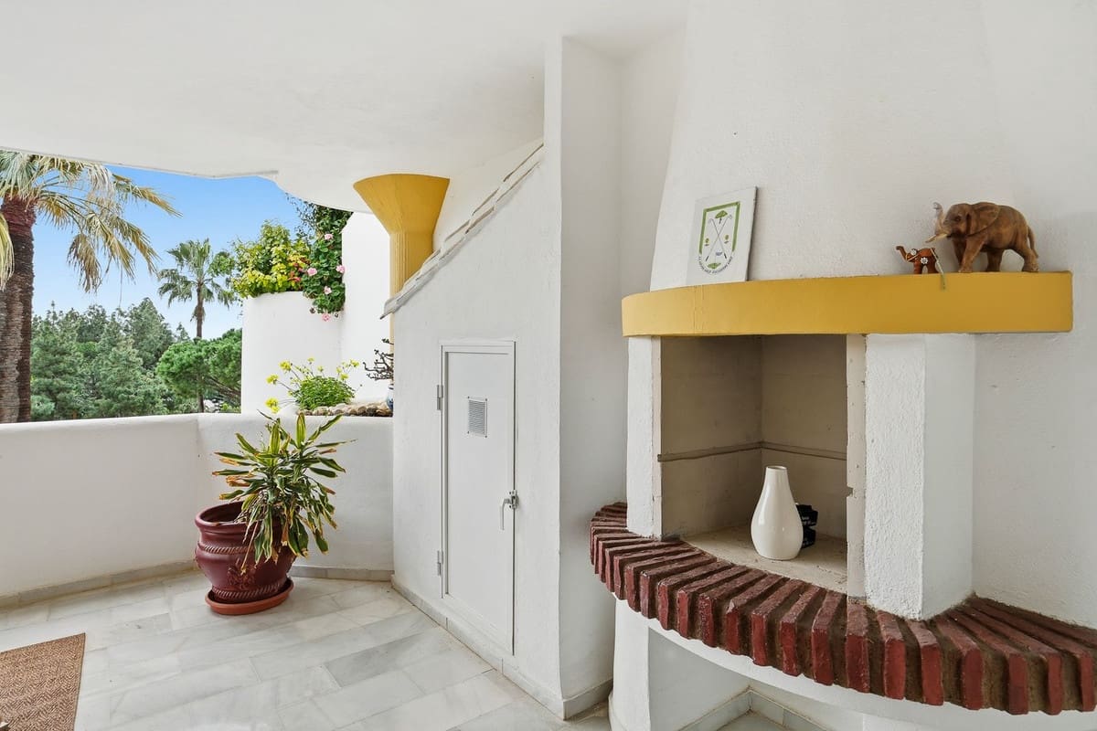 3 quarto Apartamento para venda em Calahonda com piscina - 549 000 € (Ref: 9974018)