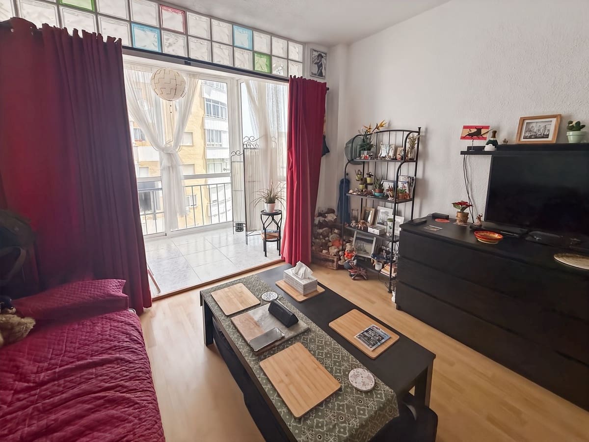 Studio for sale in Torremolinos - € 160,000 (Ref: 9974020)
