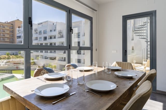 3 soveværelse Lejlighed til salg i Estepona med swimmingpool - € 539.000 (Ref: 9974021)