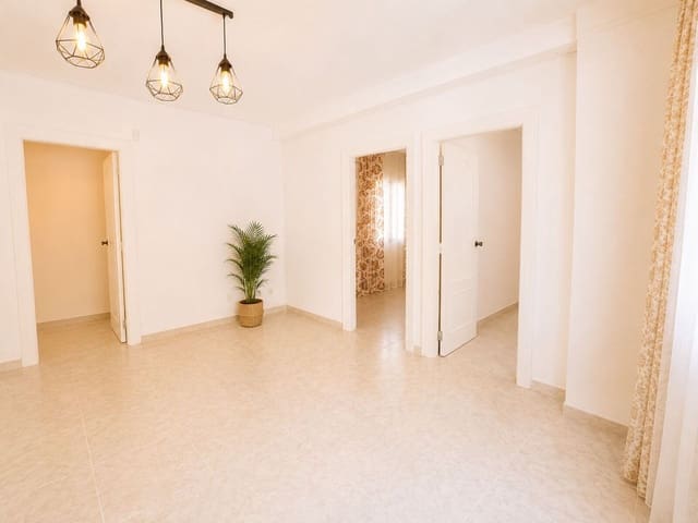 Apartamento de 3 habitaciones en Fuengirola en venta - 200.000 € (Ref: 9974022)