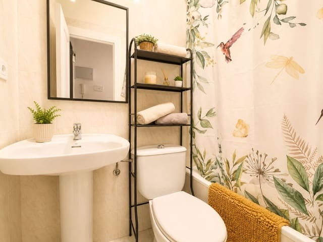 Apartamento de 3 habitaciones en Fuengirola en venta - 200.000 € (Ref: 9974022)