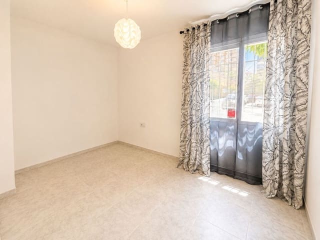 Apartamento de 3 habitaciones en Fuengirola en venta - 200.000 € (Ref: 9974022)