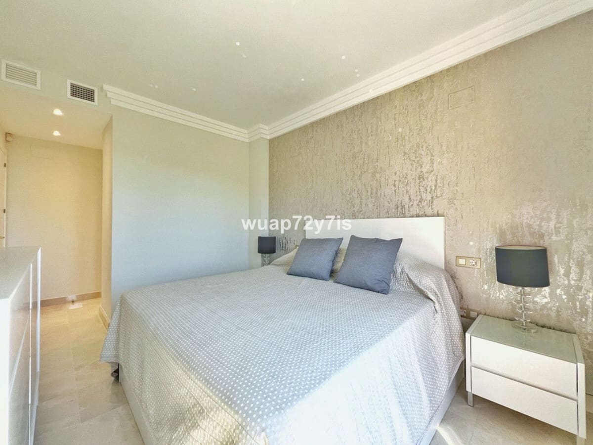 2 sovrum Lägenhet till salu i Benahavis med pool - 499 000 € (Ref: 9974026)