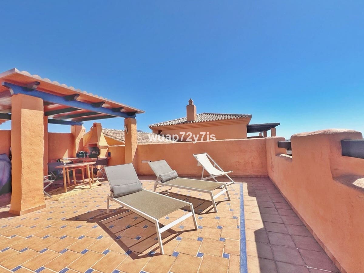 2 sovrum Lägenhet till salu i Benahavis med pool - 499 000 € (Ref: 9974026)