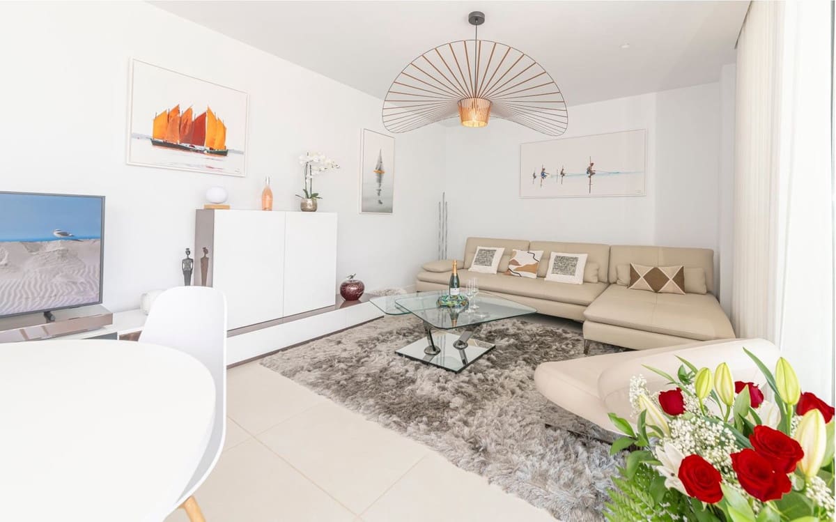 2 slaapkamer Appartement te koop in Fuengirola met zwembad - € 560.000 (Ref: 9974028)