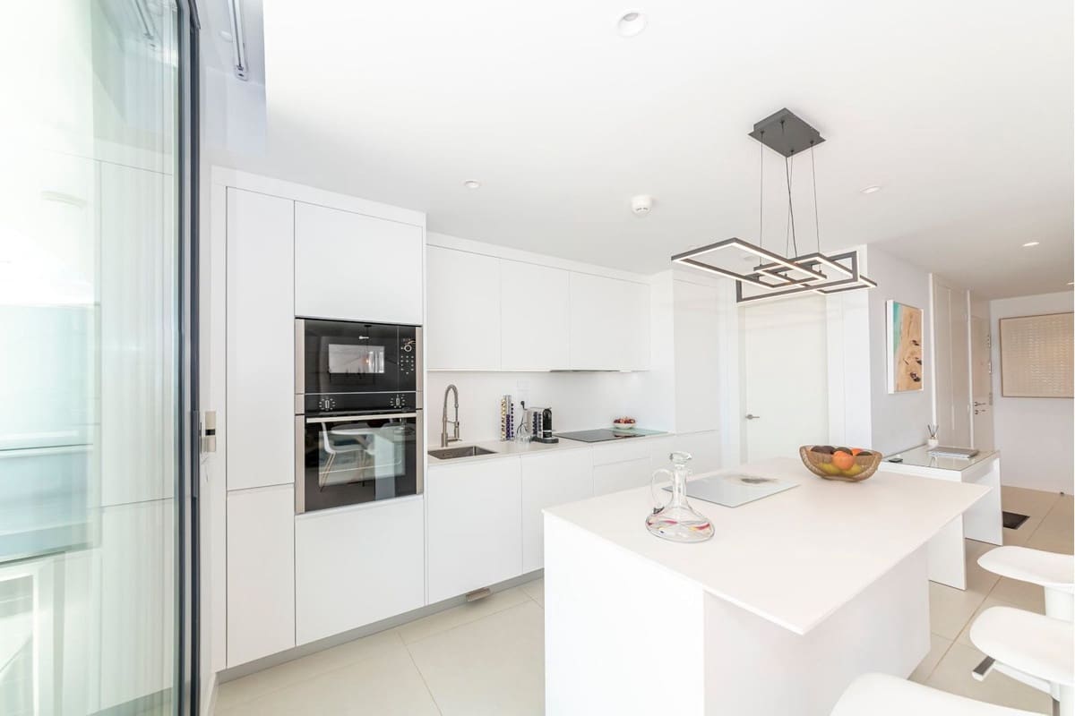 2 slaapkamer Appartement te koop in Fuengirola met zwembad - € 560.000 (Ref: 9974028)